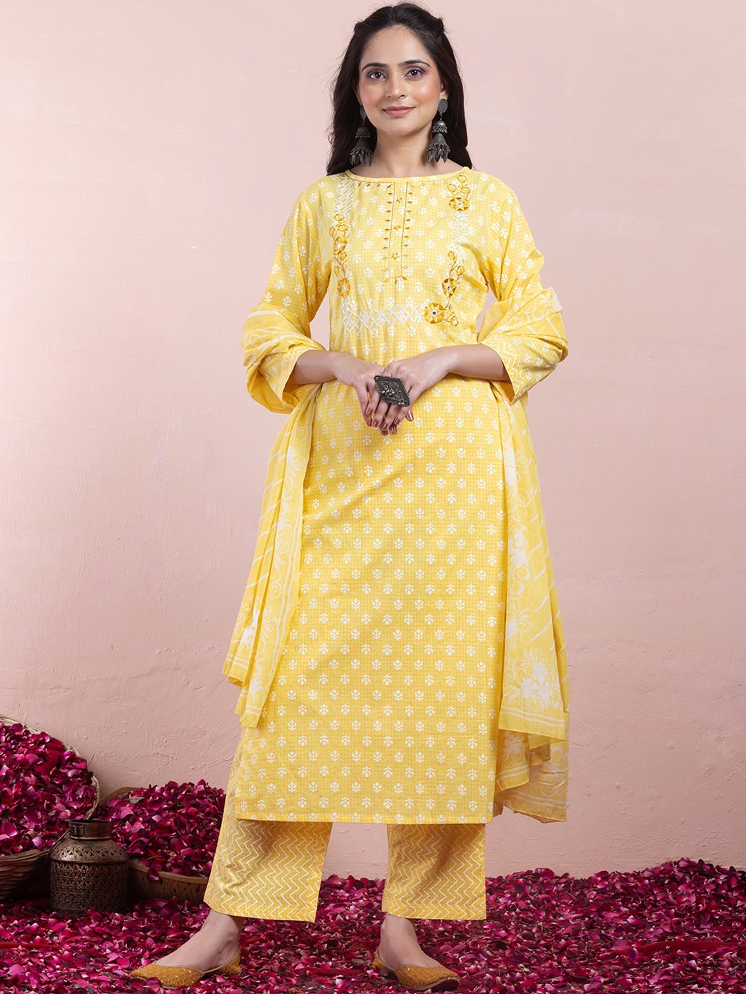 

INDYA Boota Printed A-Line Kurta With Trouser & Dupatta, Yellow