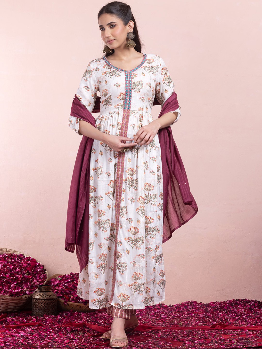 

INDYA Floral-Printed A-Line Kurta With Trouser & Dupatta, White