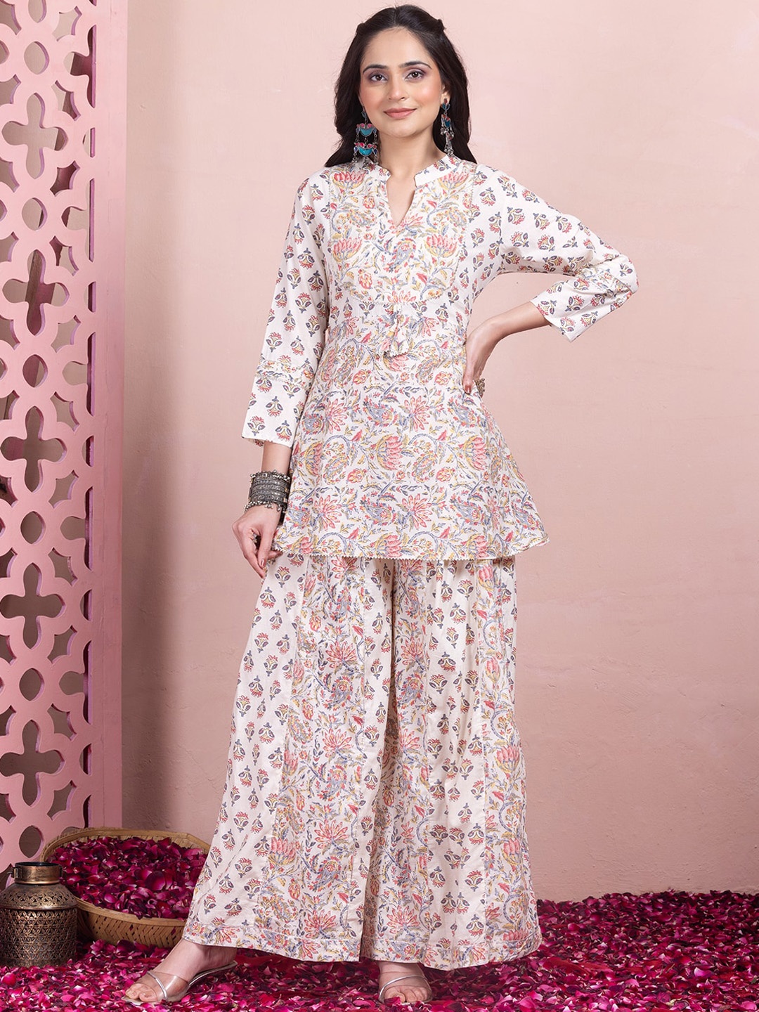 

INDYA Floral-Printed Pure-Cotton Straight Kurta With Trouser, Beige