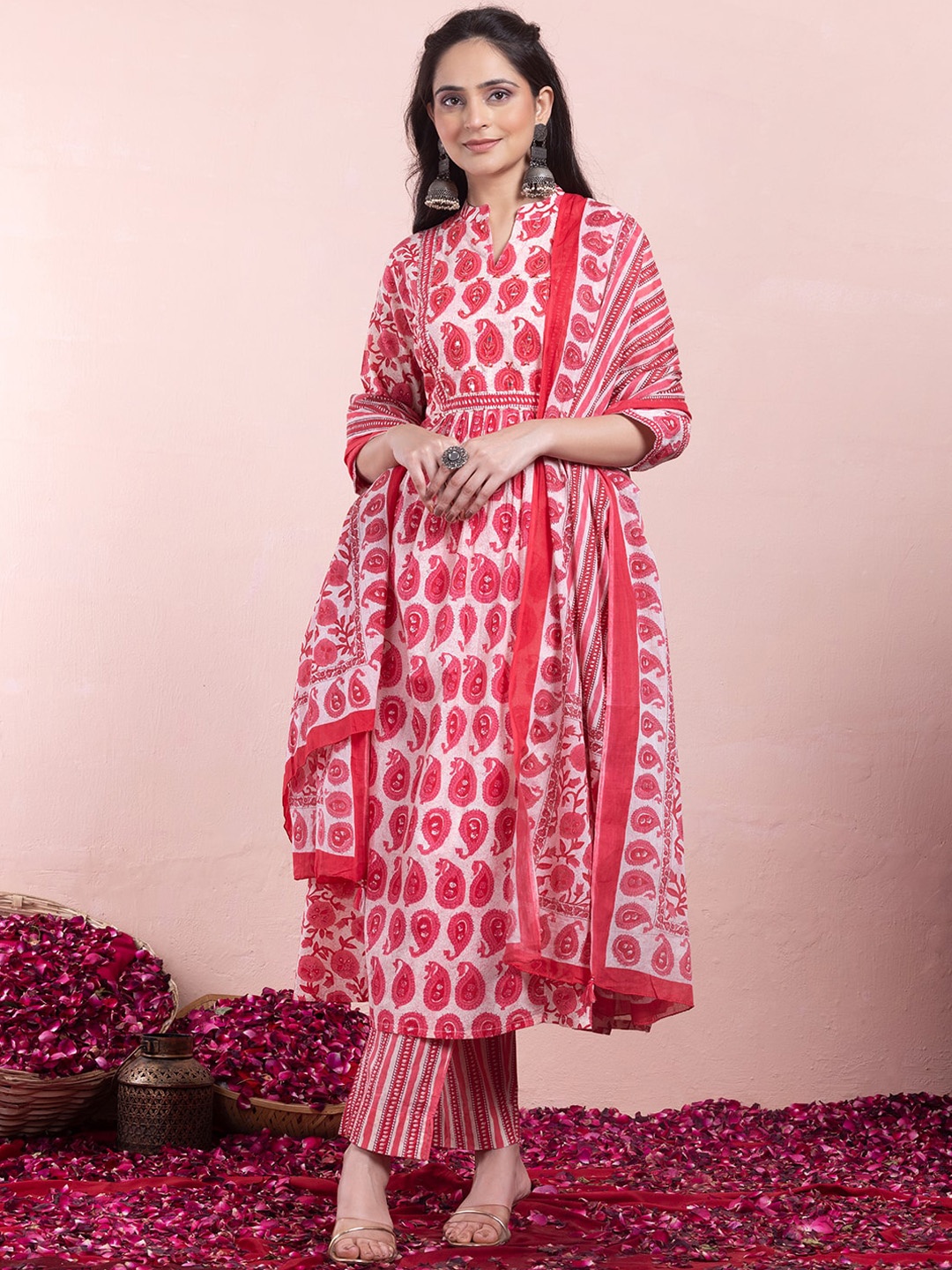 

INDYA Boota Printed Pure-Cotton A-Line Kurta With Trouser & Dupatta, Pink