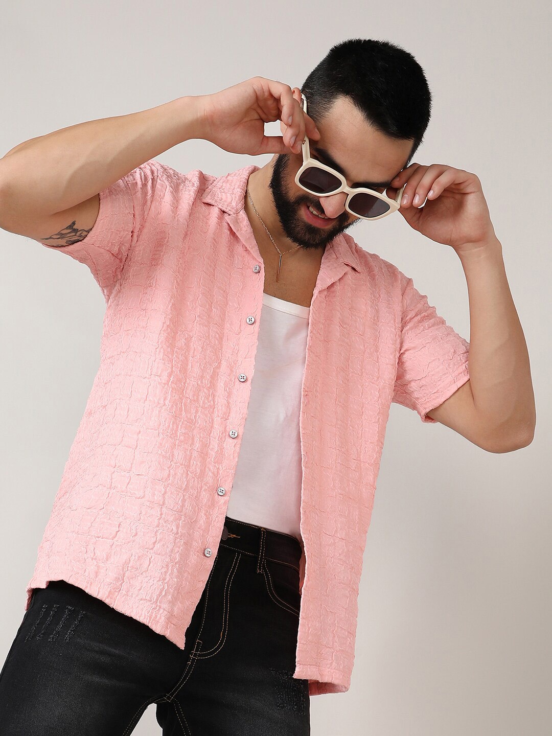 

Campus Sutra Pink Classic Geometric Self Design Cuban Collar Casual Shirt
