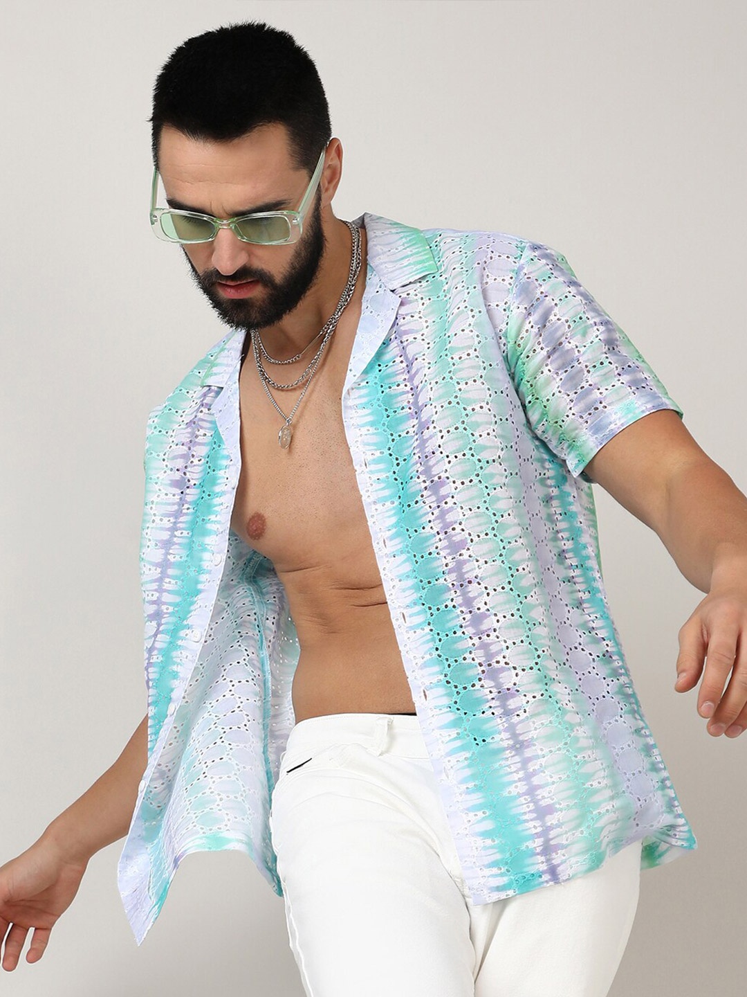 

Campus Sutra Sea Green Classic Geometric Self Design Cuban Collar Casual Shirt