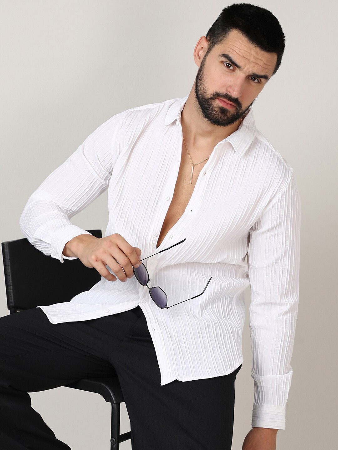 

Campus Sutra White Classic Vertical Striped Spread Collar Casual Shirt