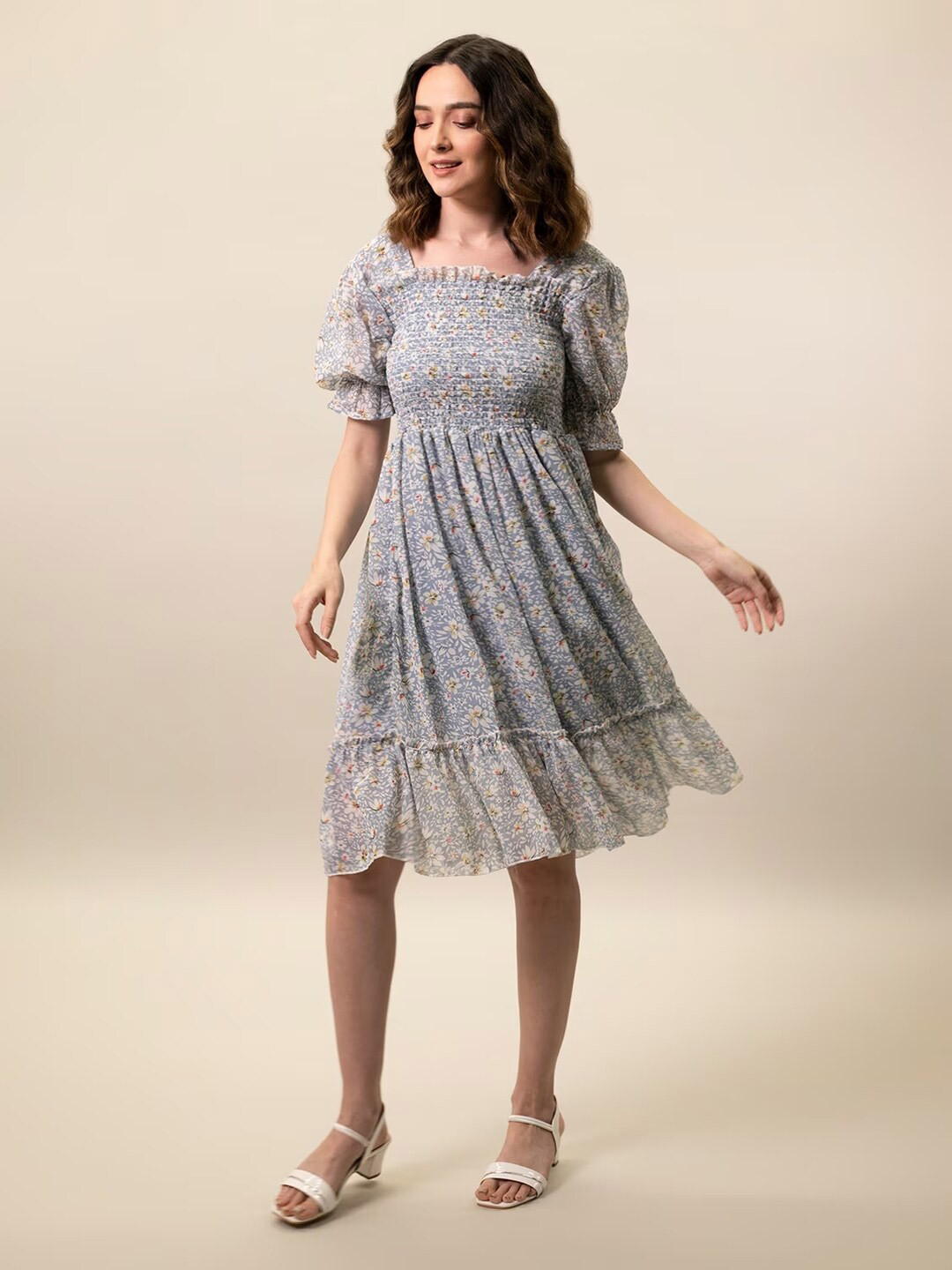 

BUY NEW TREND Ethnic Motifs Print Square Neck Puff Sleeve Georgette Fit & Flare Dress, Blue