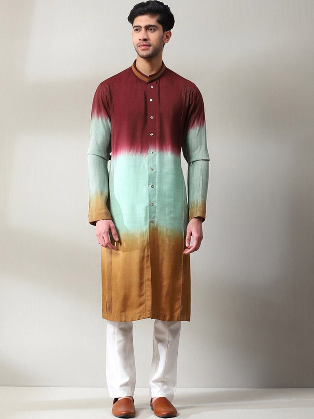 

Soniya g Men Floral Printed Regular Pure Silk Kurta with Pyjamas, Green
