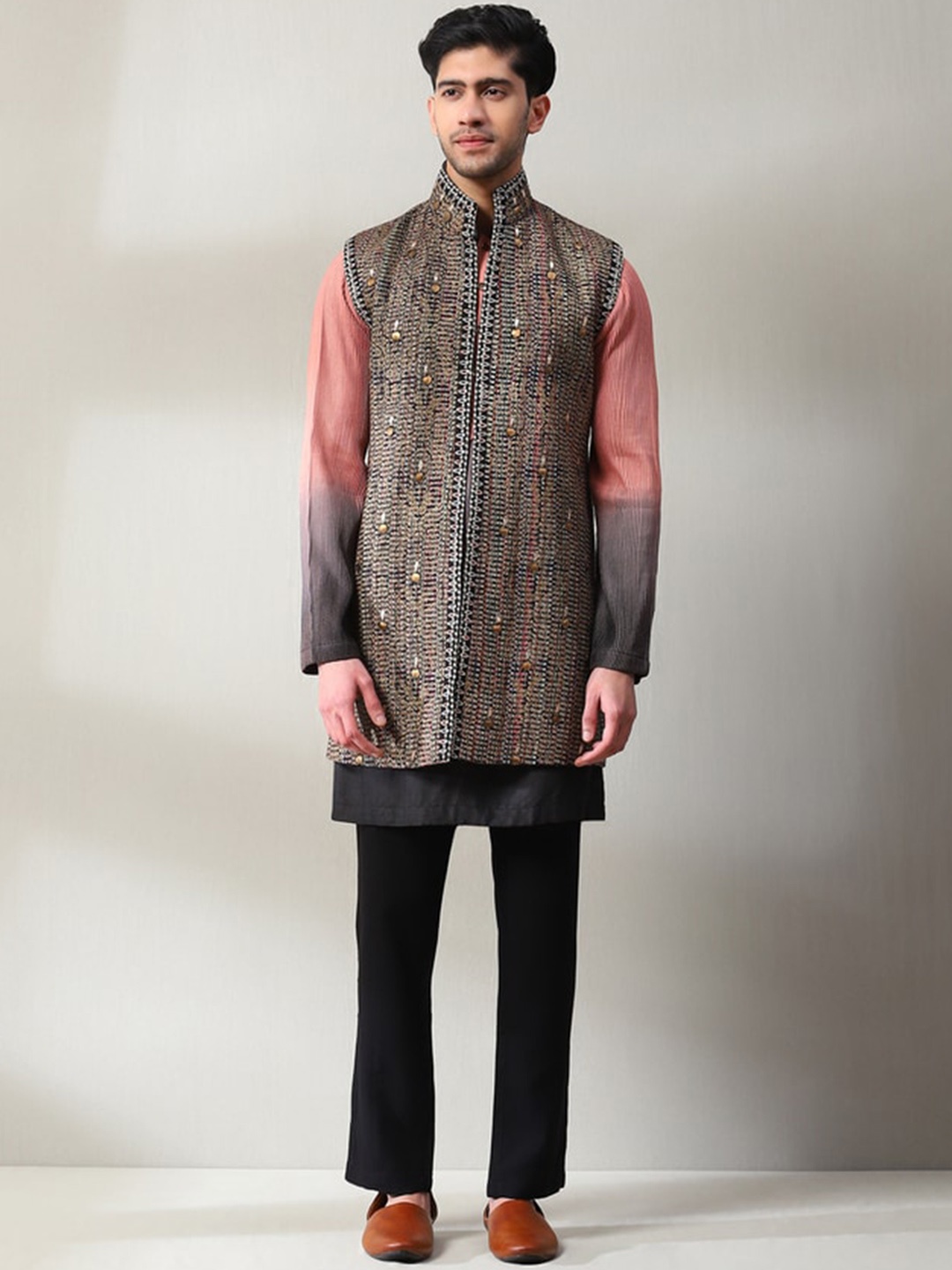 

Soniya g Ombre Printed Pure Silk Straight Kurta With Trousers & Jacket, Pink
