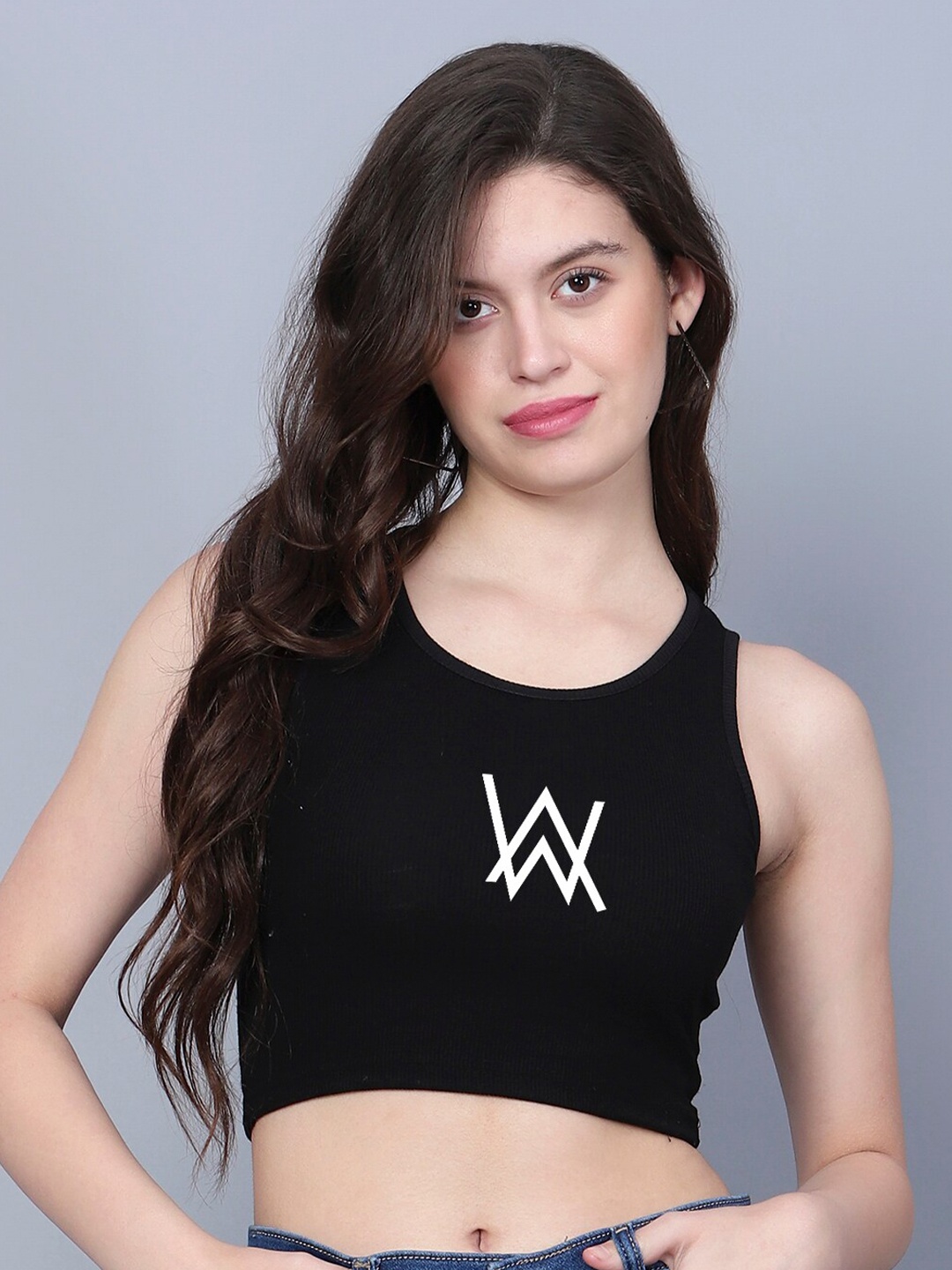 

Fashion And Youth Round Neck Fitted Crop Top, Black