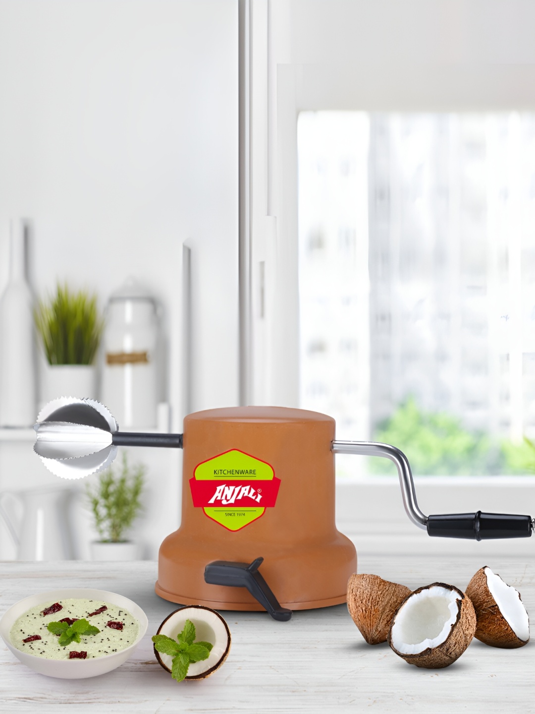 ANJALI M.S Coco Brown & Black Coconut Scraper