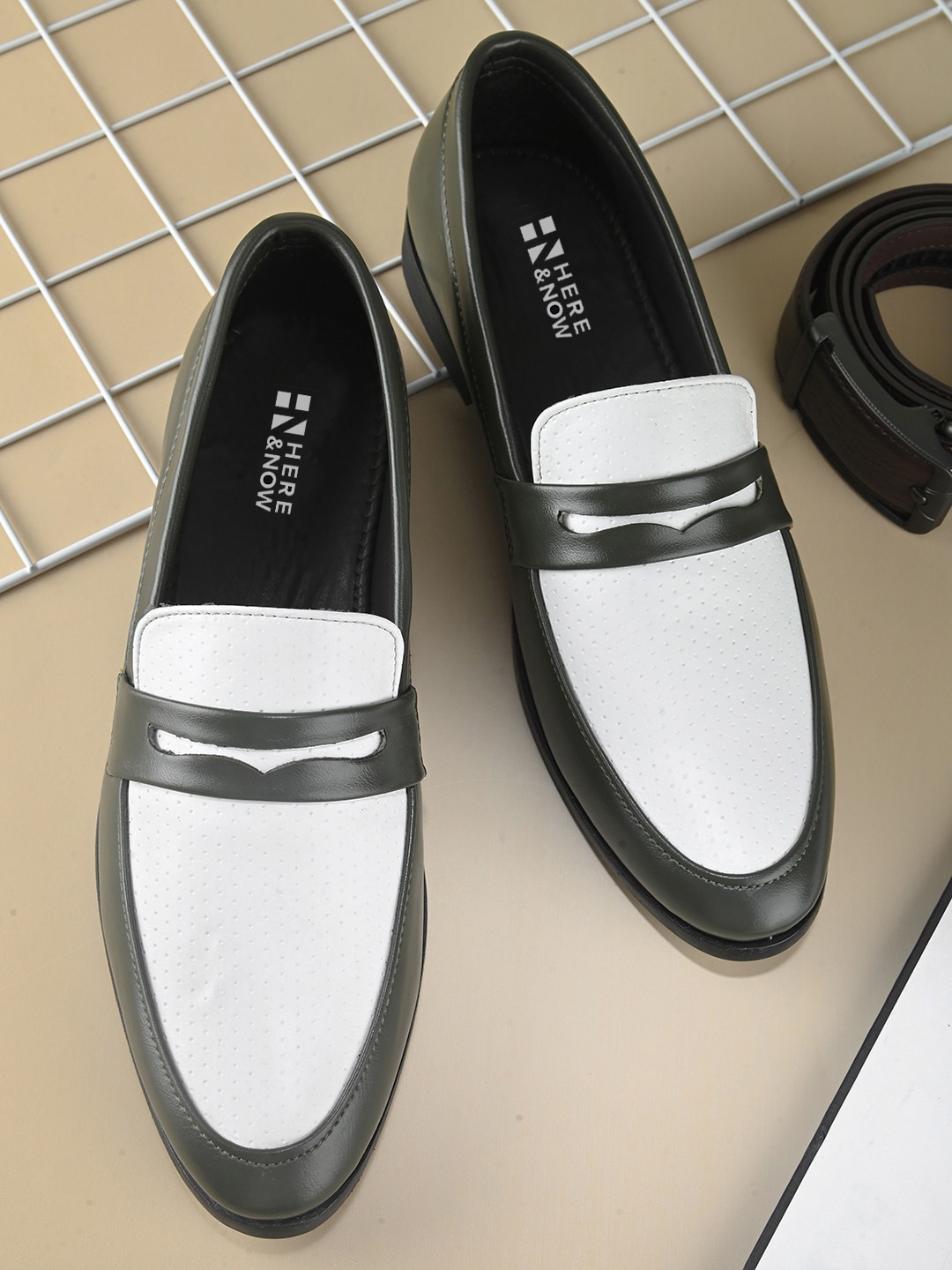 HERE&NOW Men Colourblocked Formal Loafers, Green