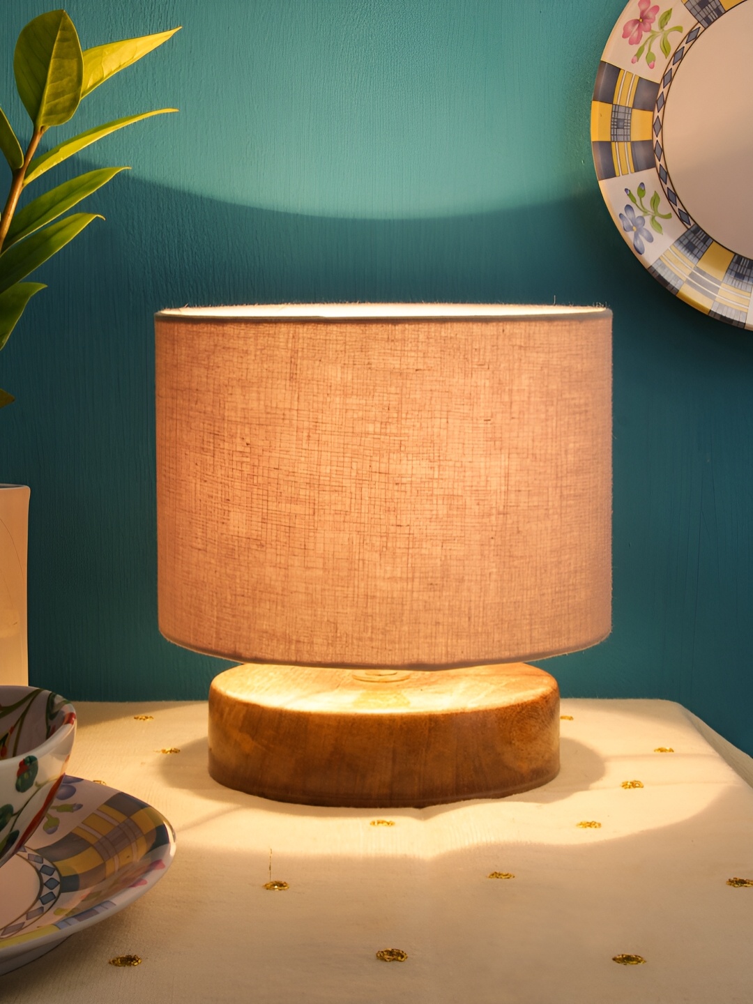 

Devansh Grey Wooden Traditional Cylindrical Shaped Table Lamp