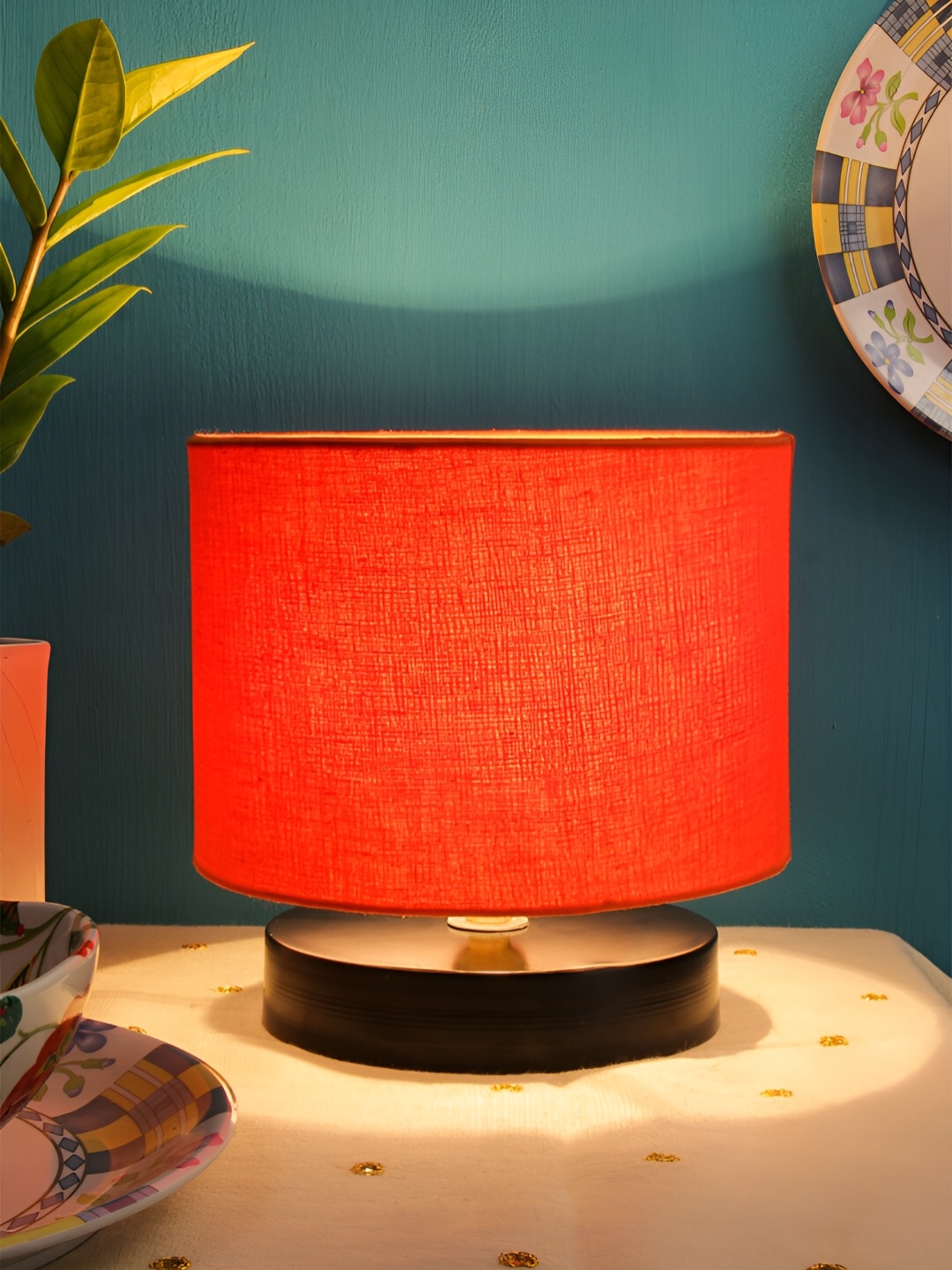 

Devansh Orange Wooden Cylindrical Shaped Table Lamp