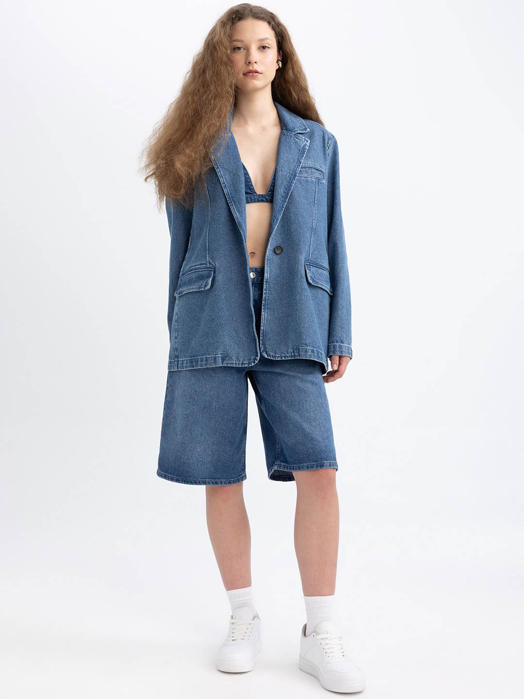 

DeFacto Women Washed Mid Rise Pure Cotton Denim Shorts, Blue
