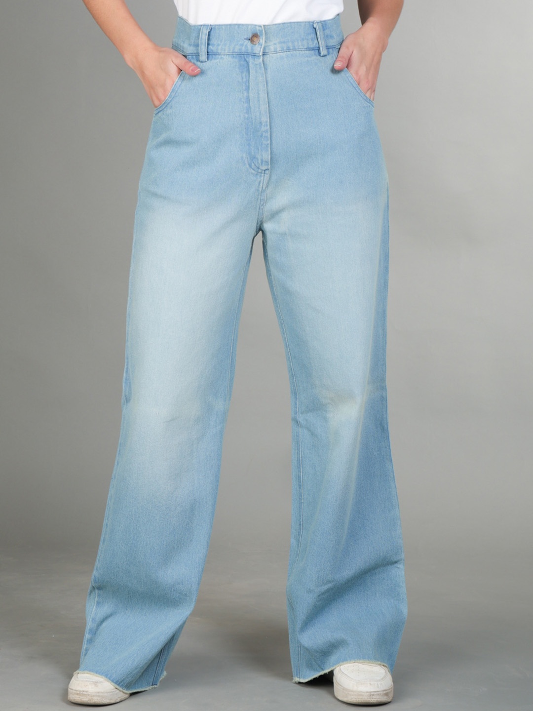 

The Roadster Lifestyle Co. Women Blue Cotton Flared Light Fade Jeans