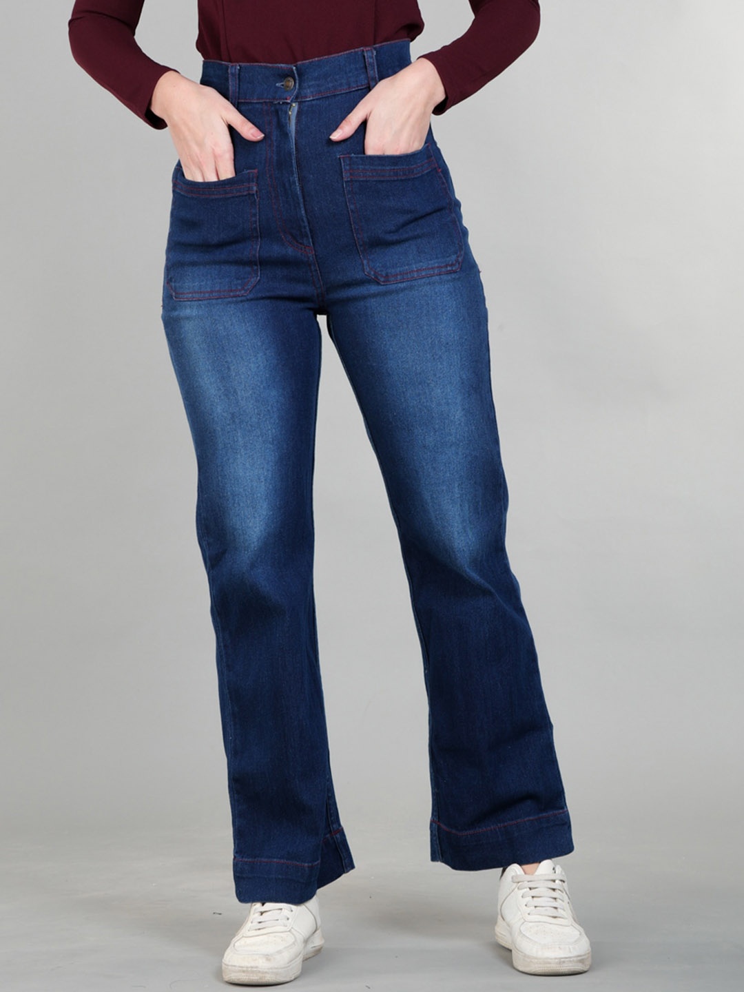 

The Roadster Lifestyle Co. Women Blue Cotton Light Fade Jeans