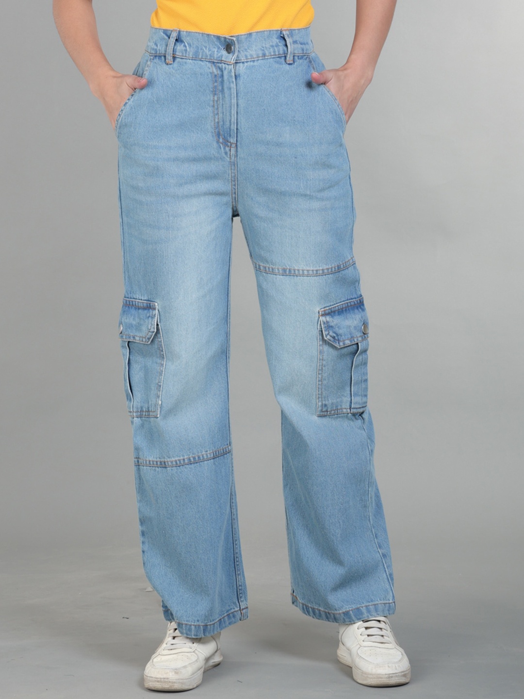 

The Roadster Lifestyle Co. Women Blue Cotton Flared Light Fade Cargo Jeans
