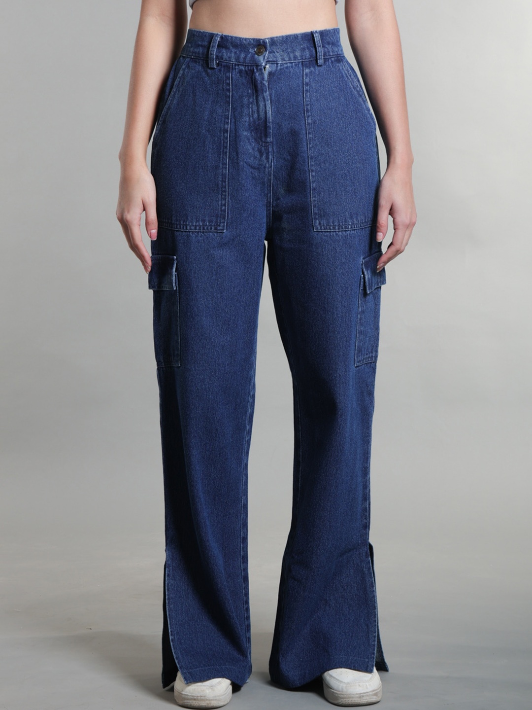 

The Roadster Lifestyle Co. Women Blue Mid Rise Cotton Flared Cargo Style Jeans