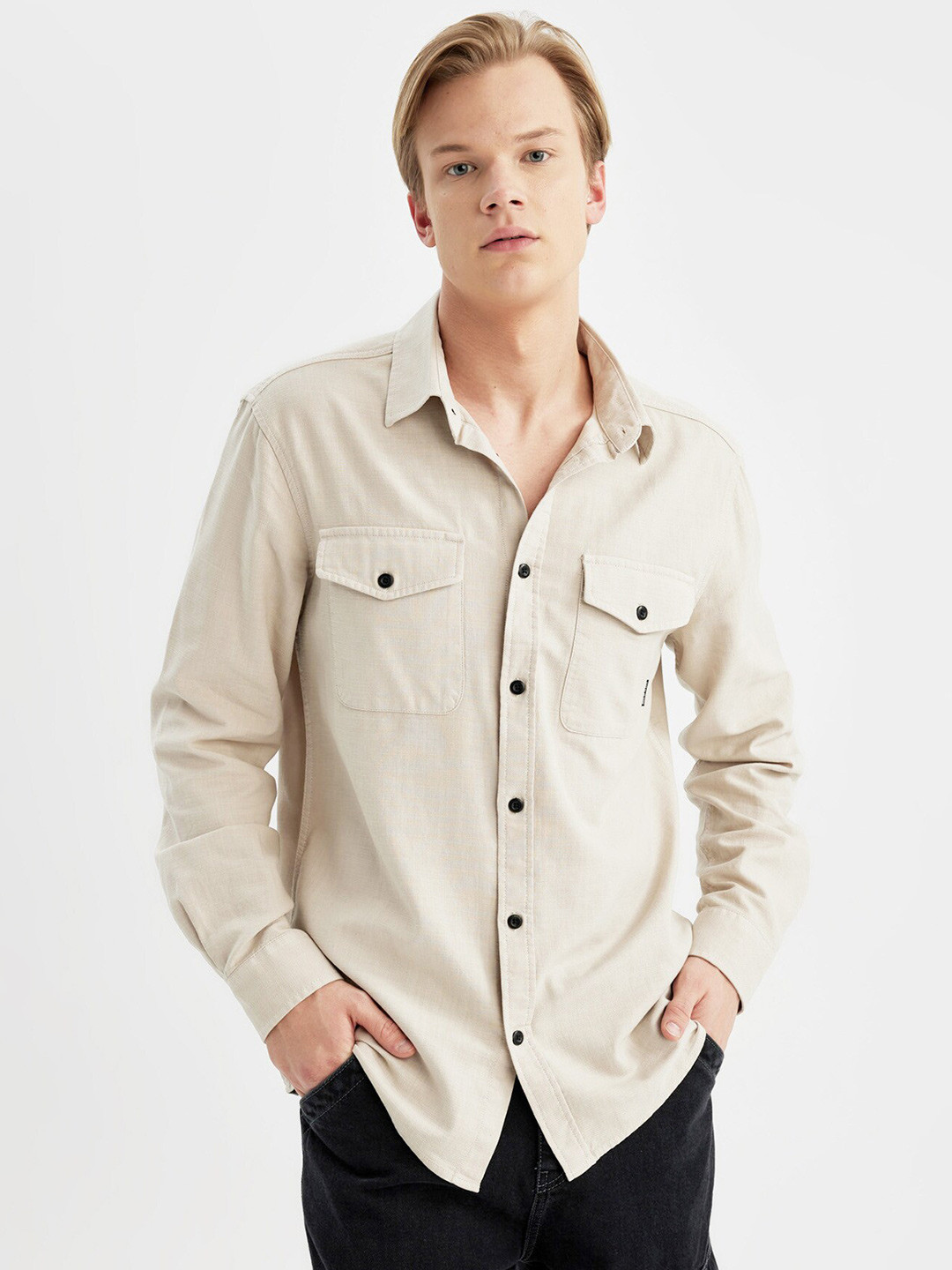 

DeFacto Spread Collar Pure Cotton Casual Shirt, Beige