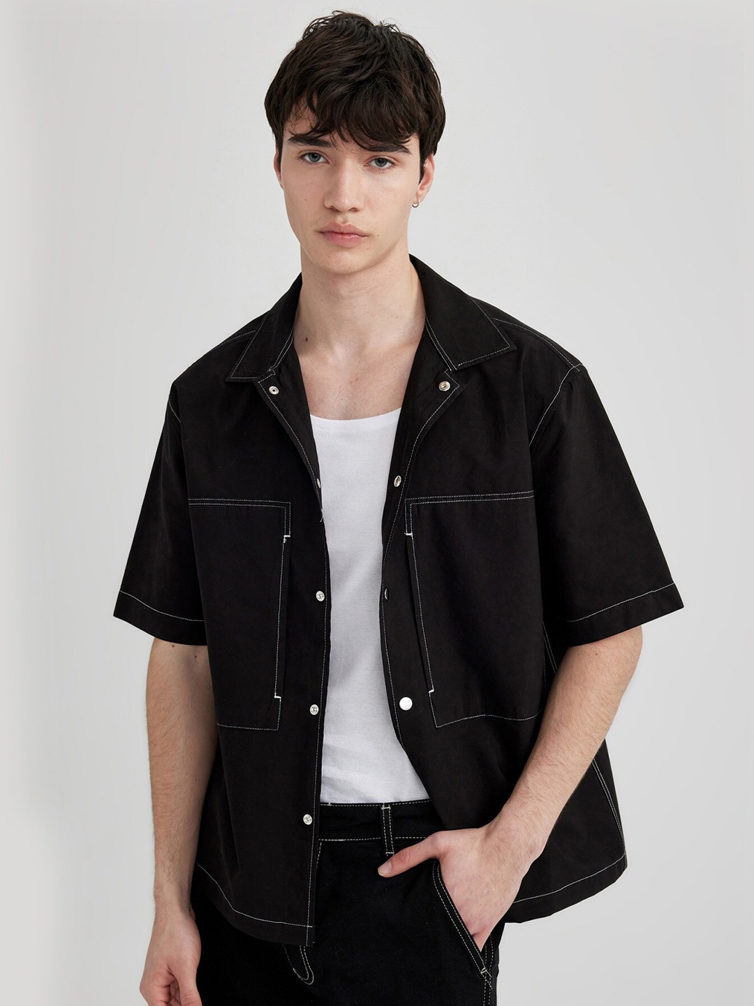 

DeFacto Spread Collar Pure Cotton Casual Shirt, Black