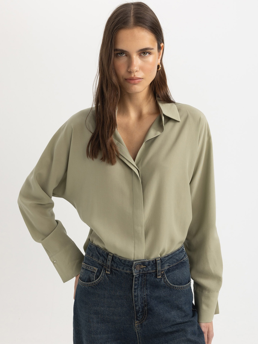 

DeFacto Concealed Button Placket Opaque Casual Shirt, Olive