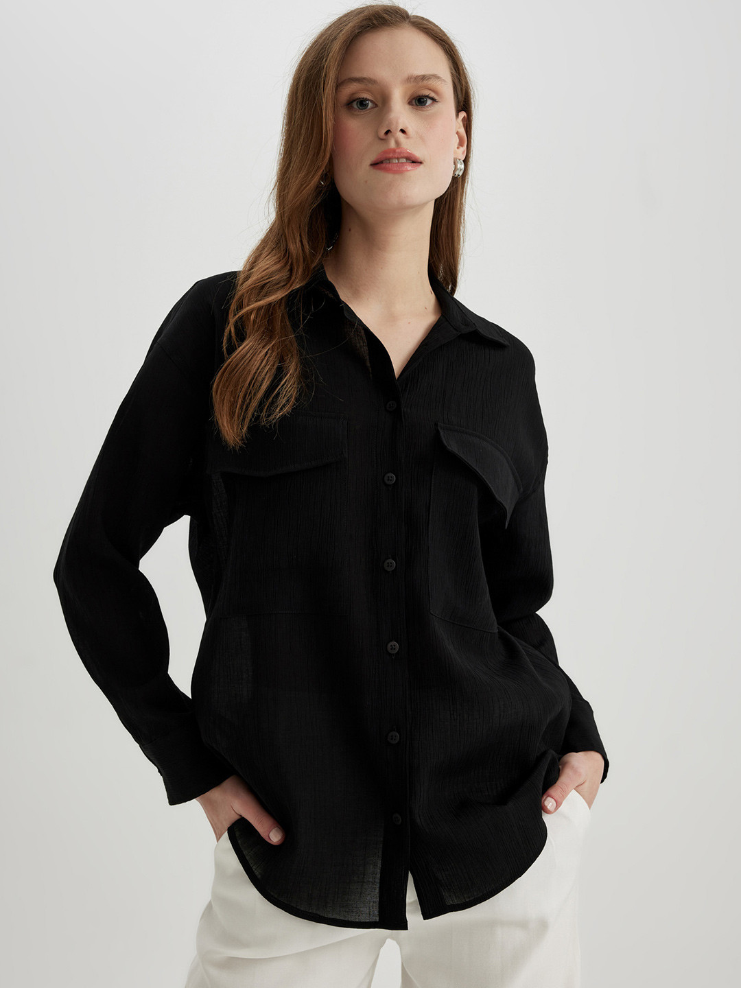 

DeFacto Spread Collar Flap Pockets Casual Shirt, Black