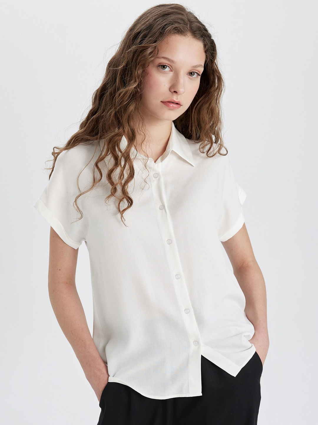 DeFacto Spread Collar Extended Sleeves Casual Shirt, White