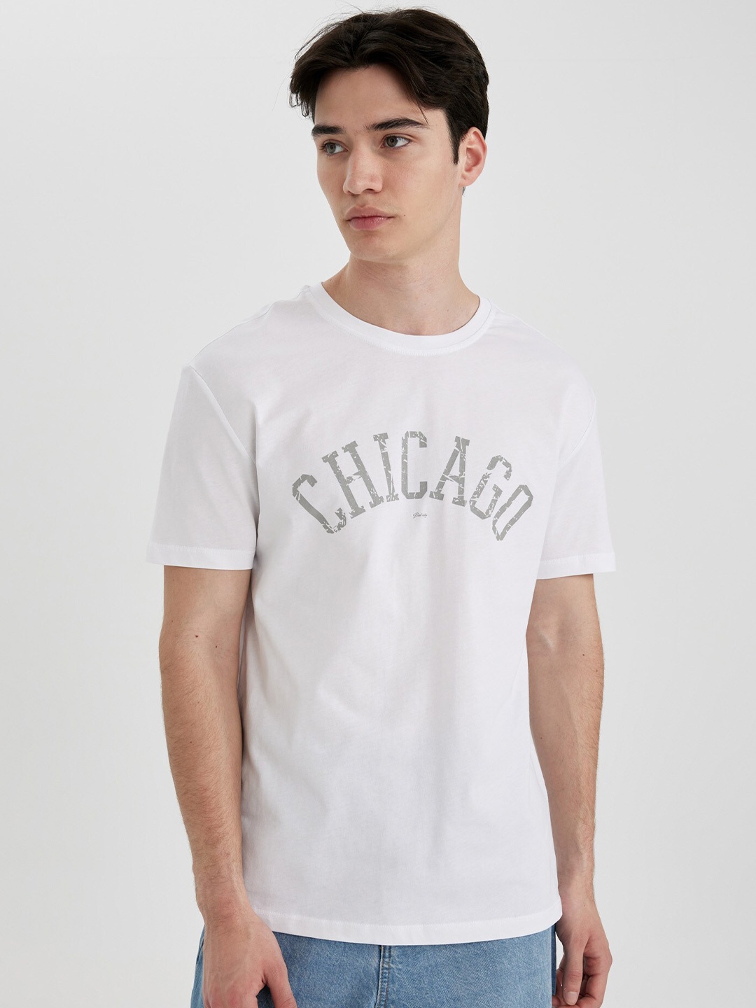 

DeFacto Typography Printed Round Neck Short Sleeves Cotton T-shirt, White