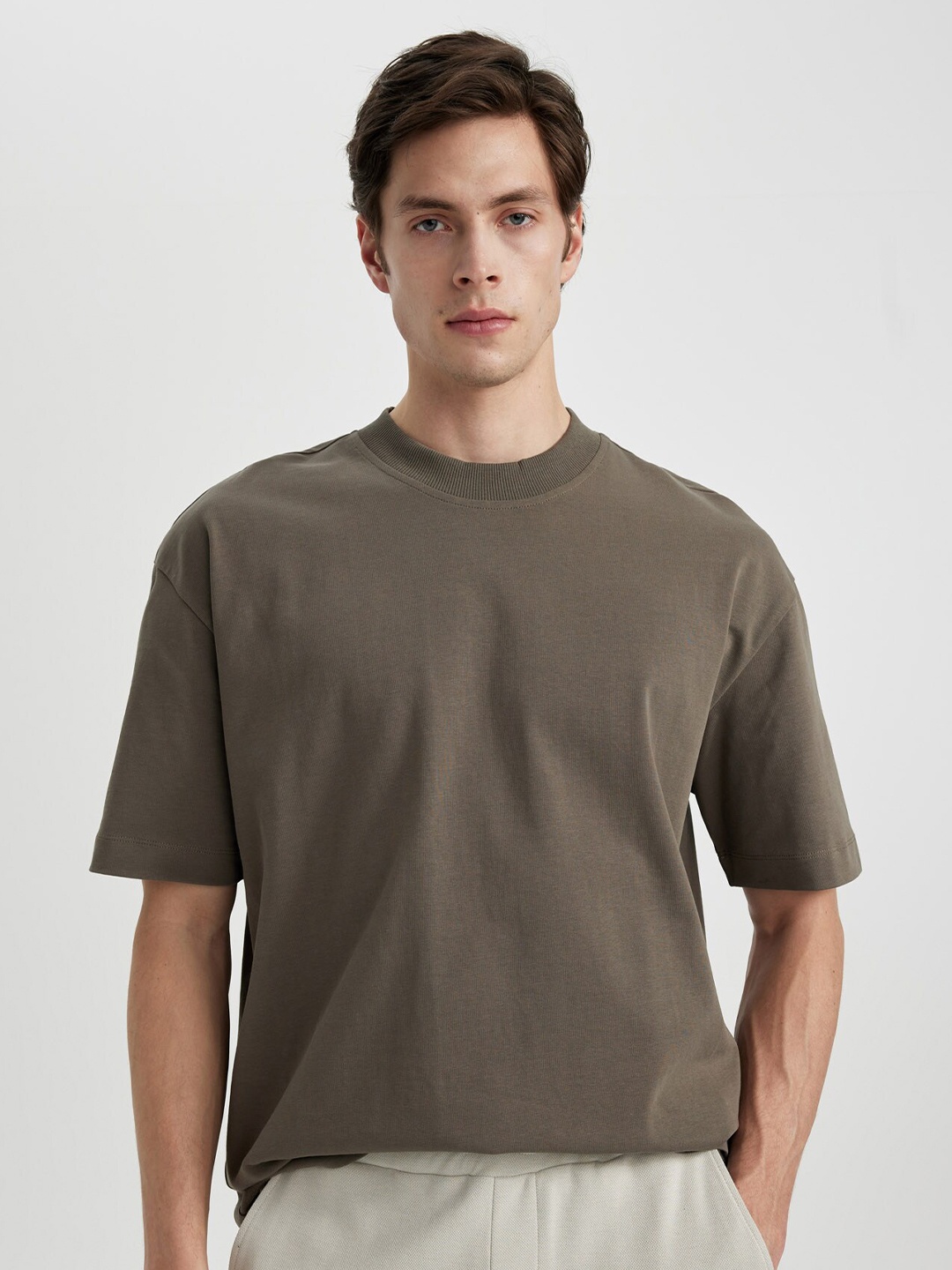

DeFacto Round Neck Drop-Shoulder Sleeves Cotton T-shirt, Green