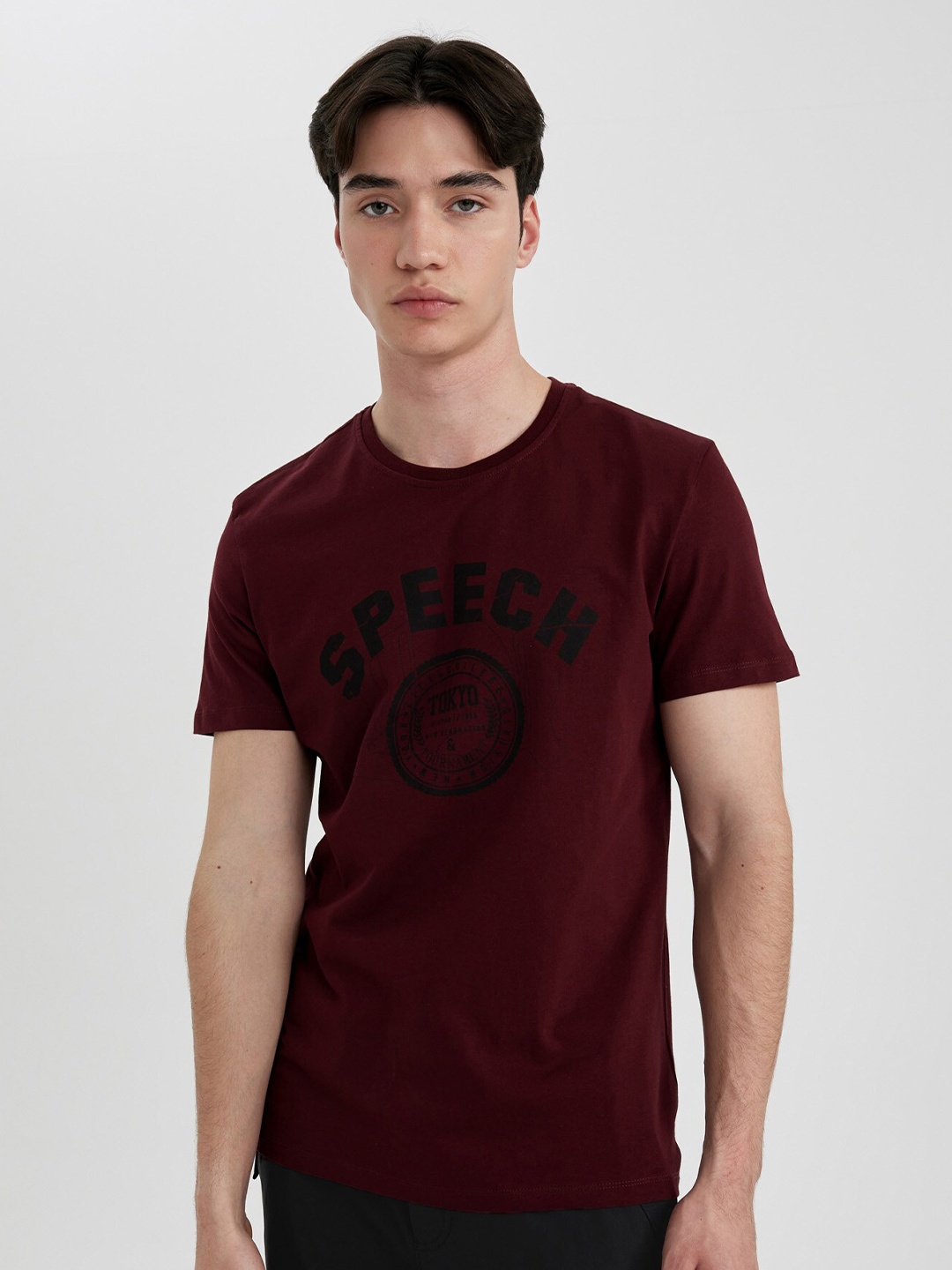 

DeFacto Typography Printed Round Neck Short Sleeves T-shirt, Maroon