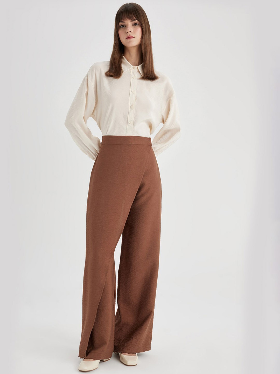 

DeFacto Women Mid-Rise Parallel Trousers, Brown