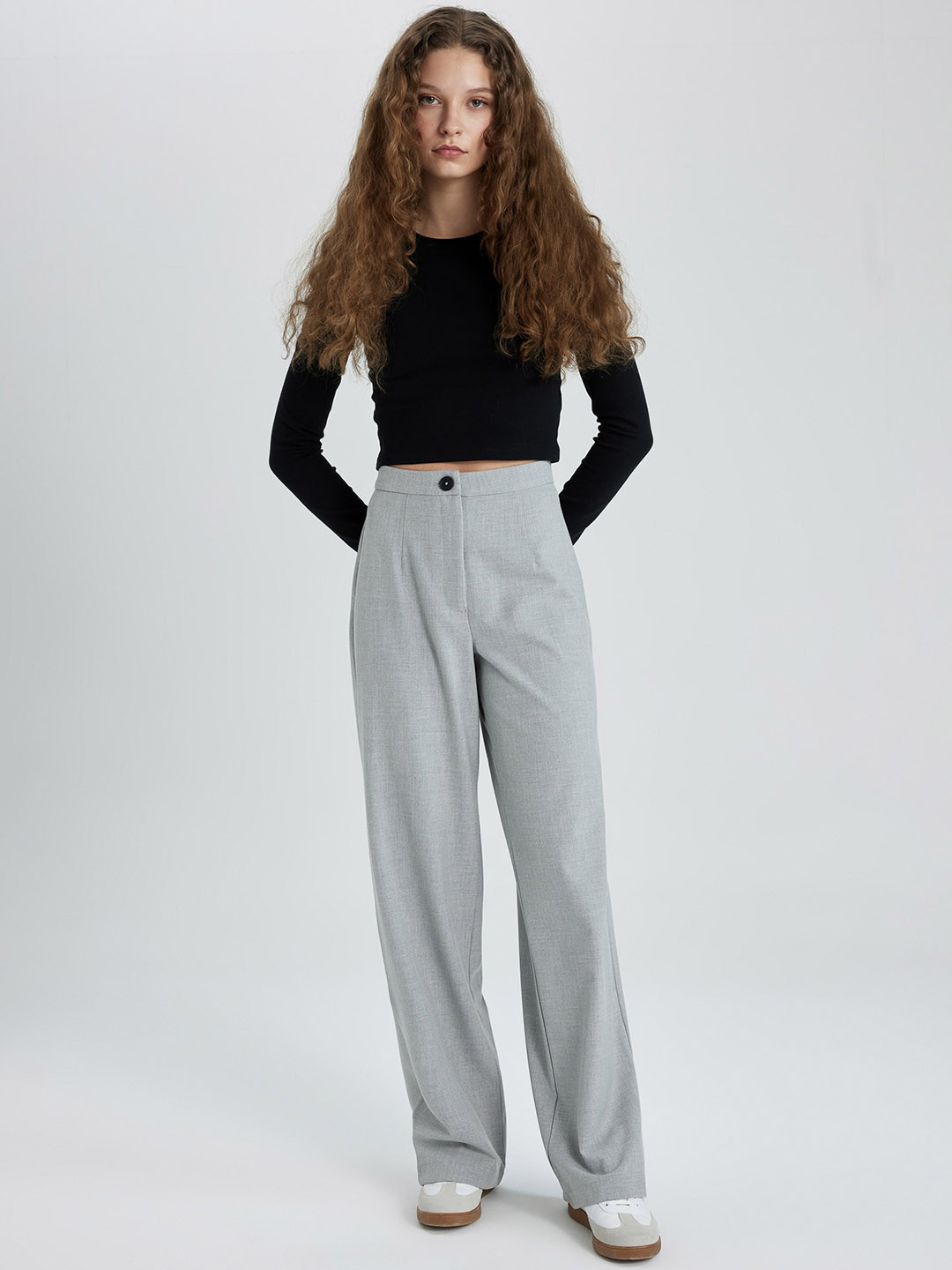 

DeFacto Women Mid Rise Parallel Trousers, Grey