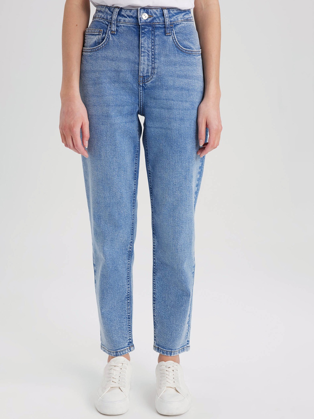 DeFacto Women Mid-Rise Clean Look Whiskers Stretchable Jeans, Na
