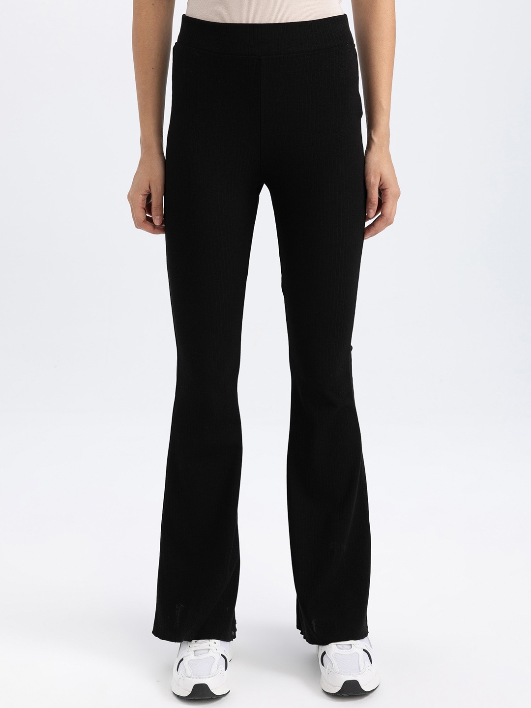 

DeFacto Women Mid Rise Bootcut Trousers, Na