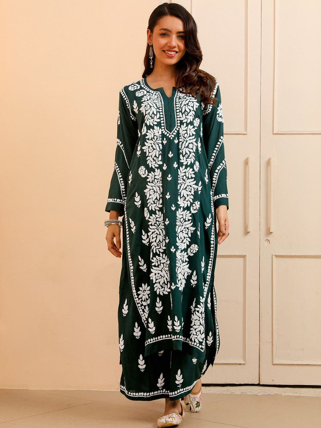 

House of Chikankari Ethnic Motifs Embroidered Straight Kurta with Palazzo, Green