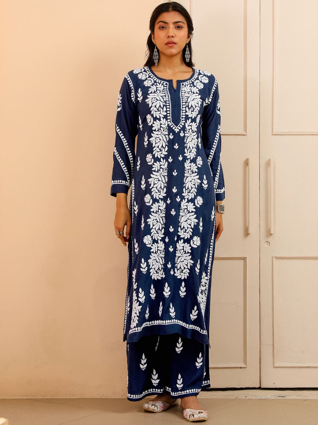 

House of Chikankari Ethnic Embroidered Regular Thread Work Straight Kurta with Palazzos, Navy blue