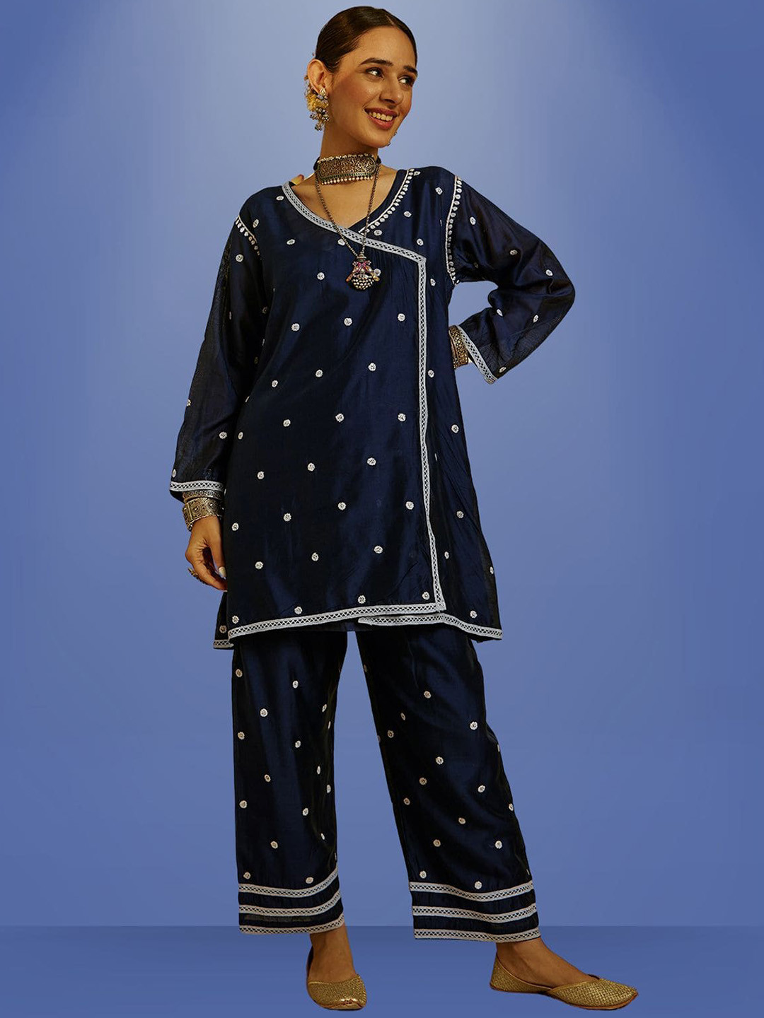 

House of Chikankari HOC Crafts Hand Embroidered Woven Kurta Set, Blue