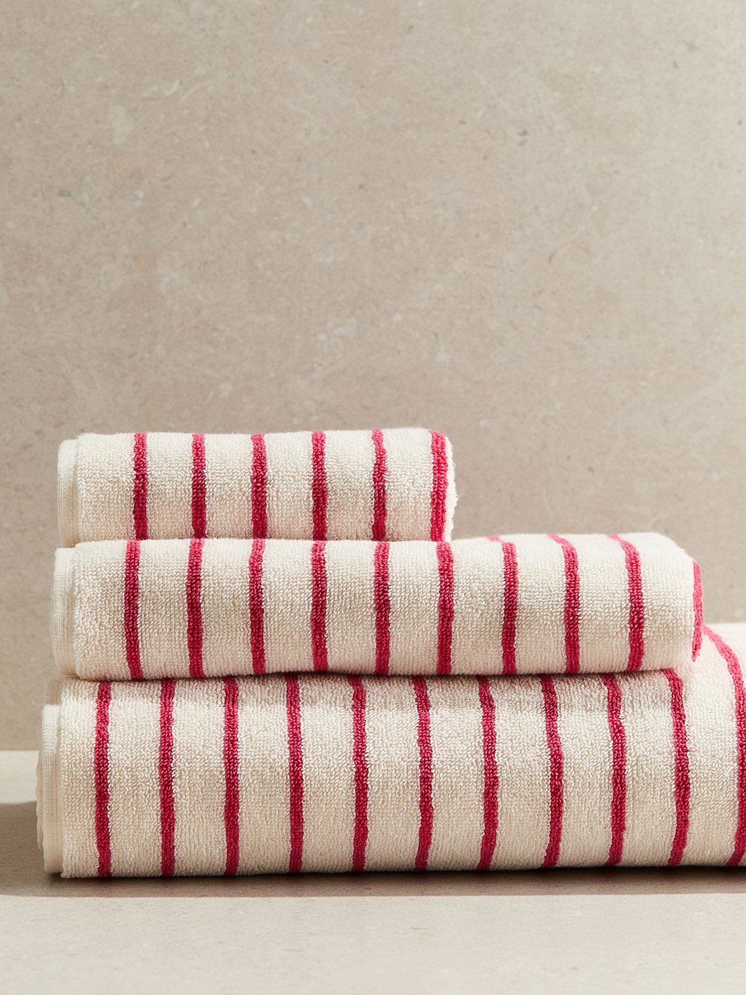 

H&M White & Pink Striped Bath Towel