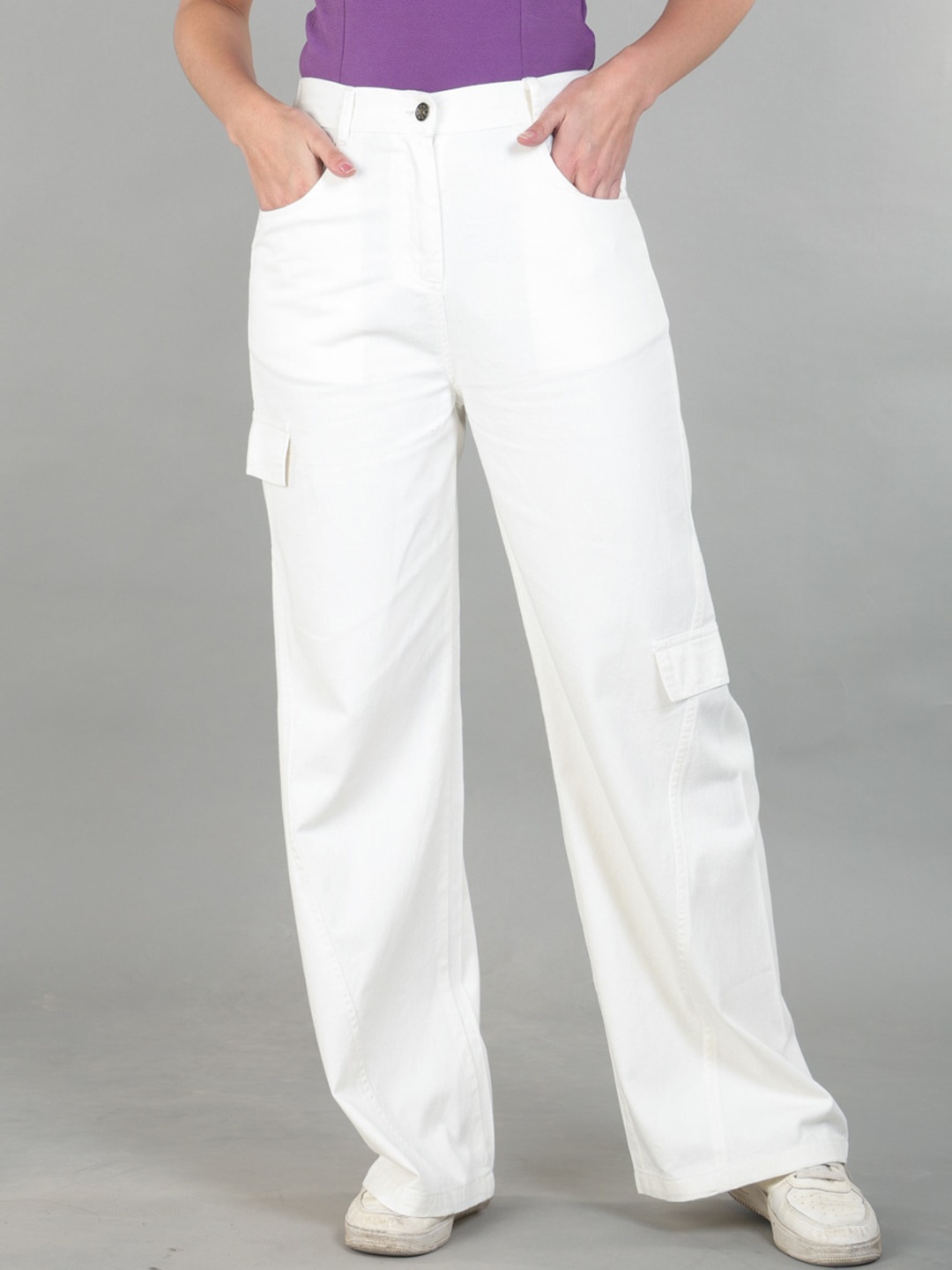 

The Roadster Lifestyle Co Women Cotton Flared No Fade Cargo Jeans, White