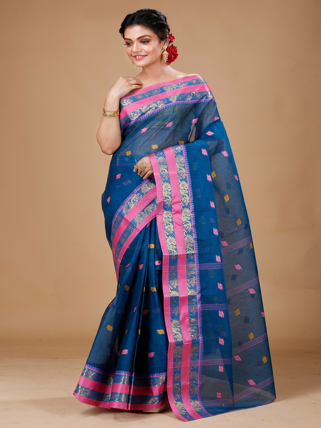 

Bong ButiQ Ethnic Motifs Woven Design Zari Pure Cotton Taant Saree, Blue