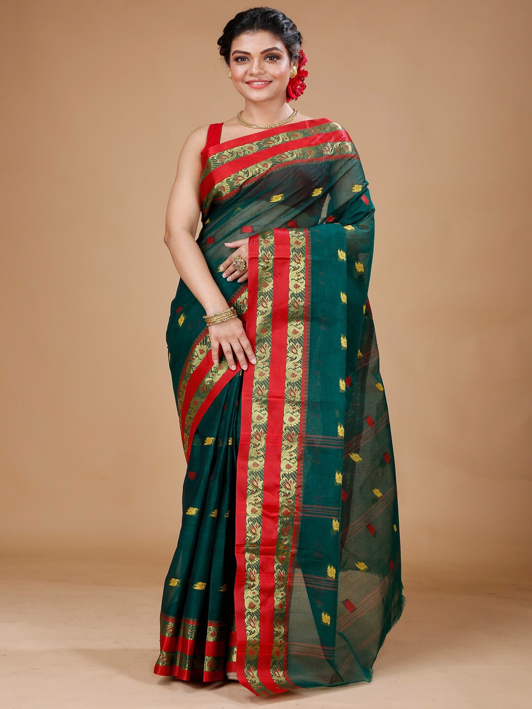 

Bong ButiQ Women Sarees, Green