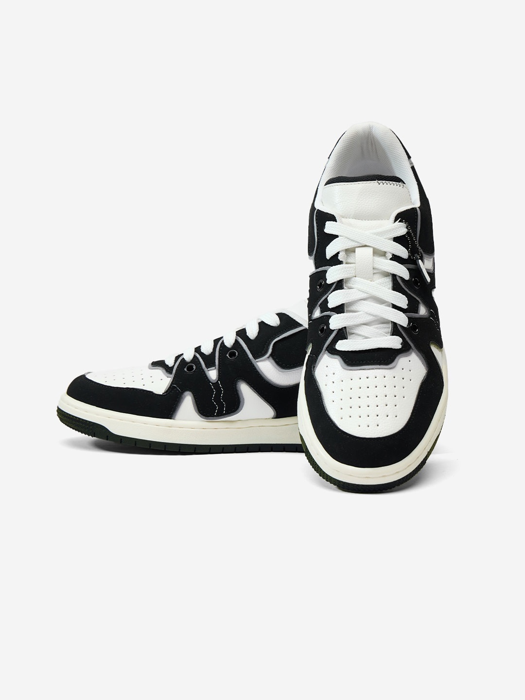 

The Souled Store Men Colourblocked Comfort Insole Contrast Sole Nubuck Lace-Ups Sneakers, White