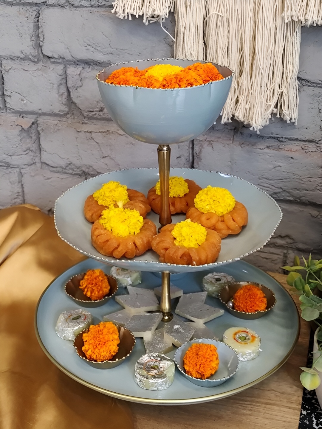 

Living With Elan Green 3 Tier Mild Steel Cake Stand