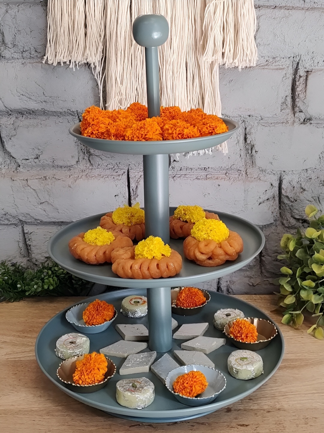 Living With Elan Green 3 Tier Round Mild Cake Stand