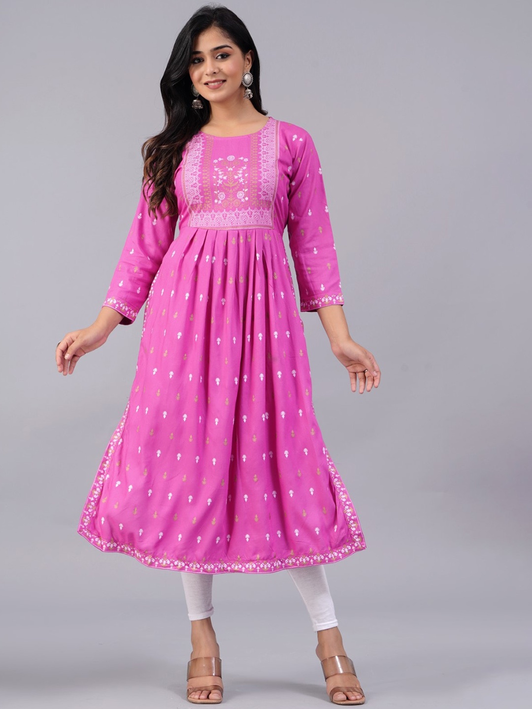

VYKOO Ethnic Motifs Printed Anarkali kurta, Pink