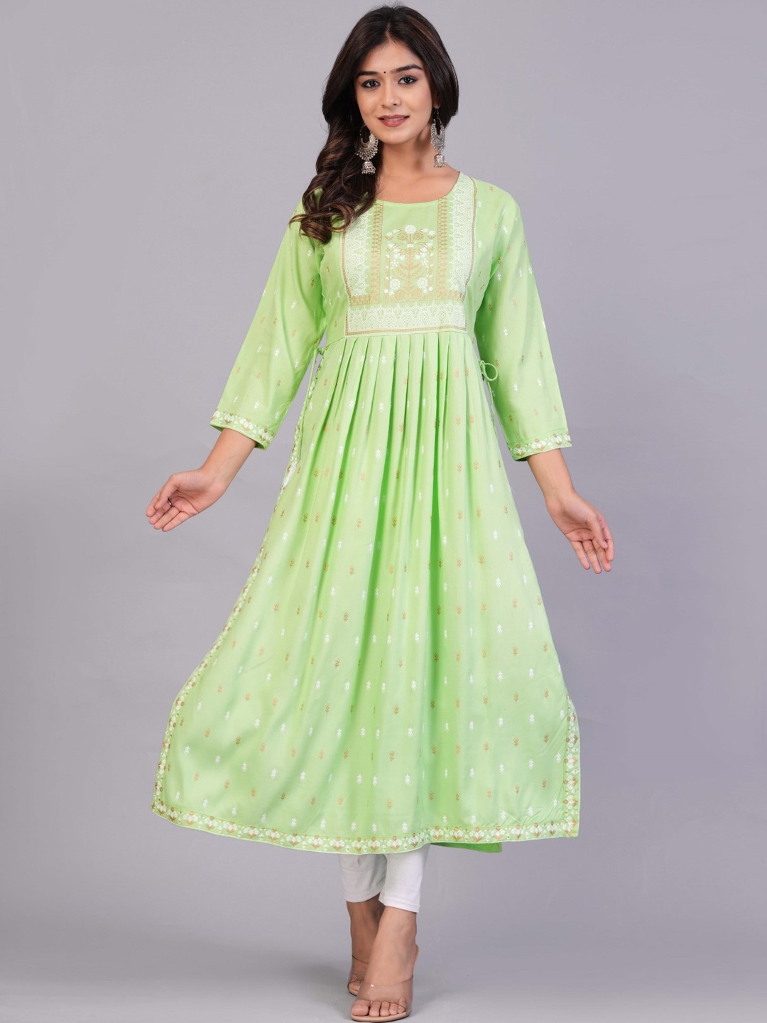 

VYKOO Ethnic Motifs Printed Anarkali kurta, Green