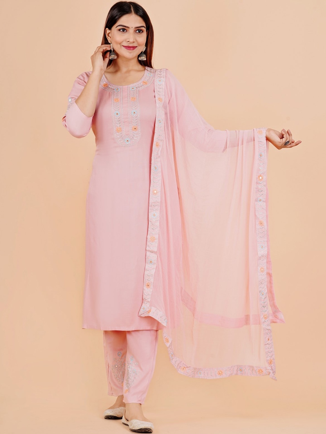 

VYKOO Women Floral Embroidered Regular Kurta with Palazzos & With Dupatta, Pink