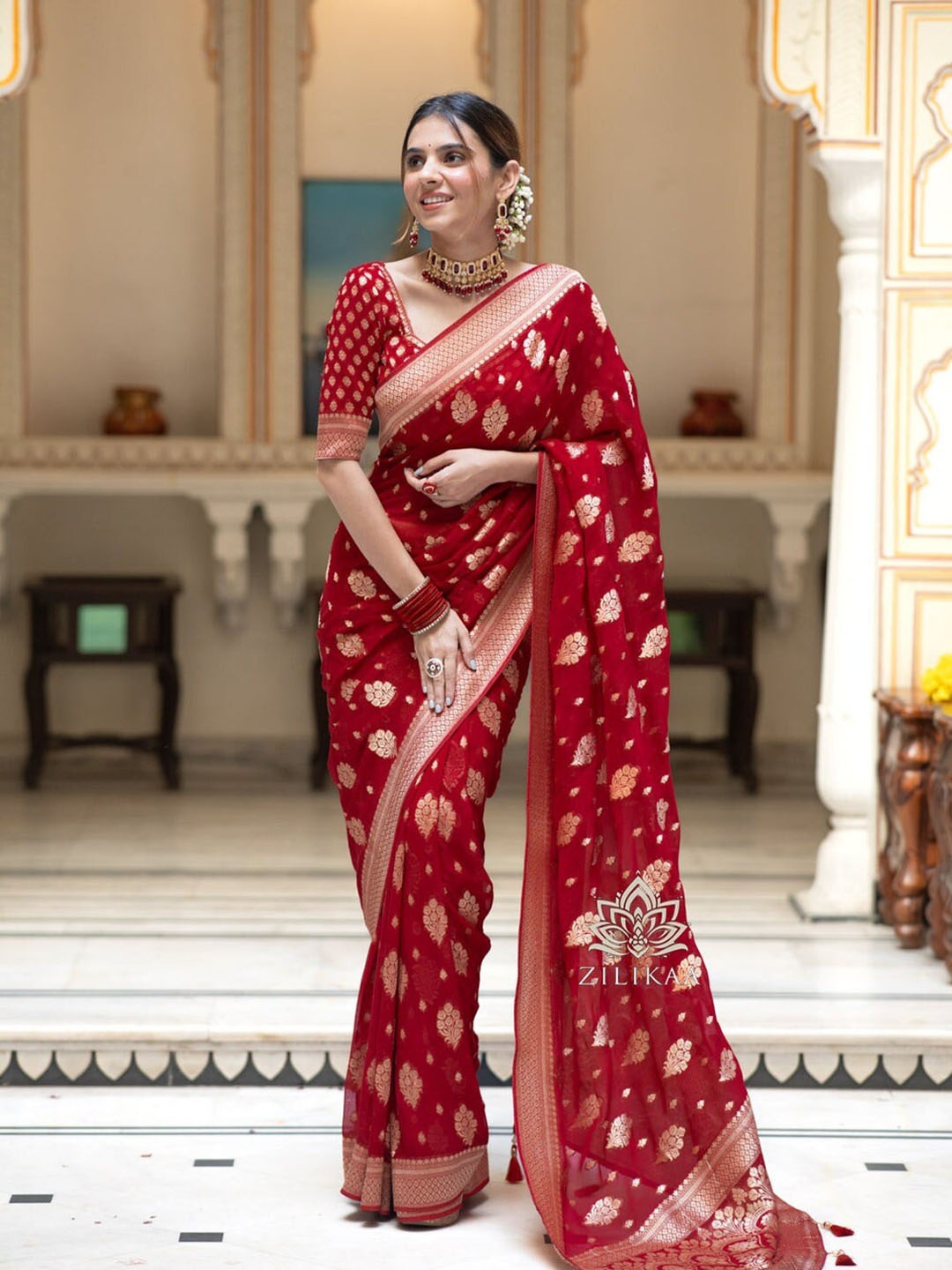 

Jinal & Jinal Ethnic Motifs Zari Pure Silk Banarasi Saree, Red