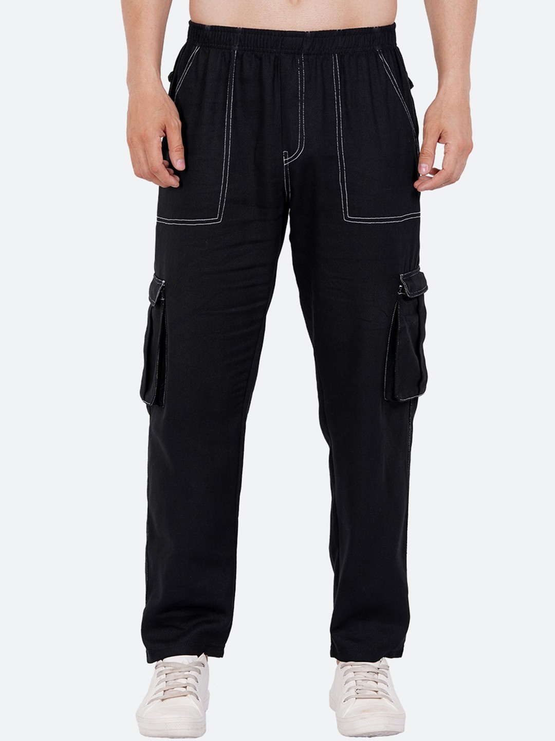 

Mad Over Print Men Relaxed Loose Fit Wrinkle Free Cotton Cargos, Black