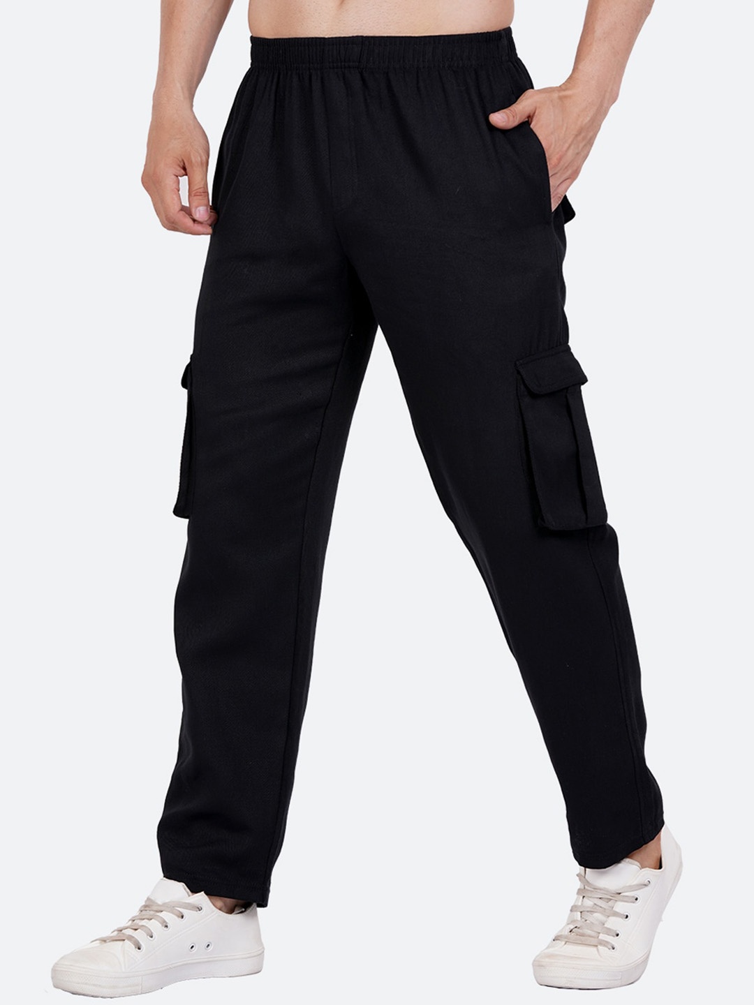 

Mad Over Print Men Relaxed Loose Fit Wrinkle Free Cotton Cargos, Black