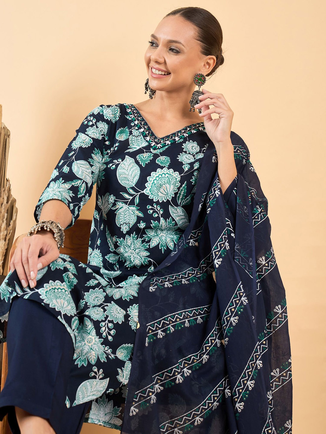 

Anouk Floral Printed Sequinned Pure Cotton V-Neck Straight Kurta With Trouser & Dupatta, Navy blue