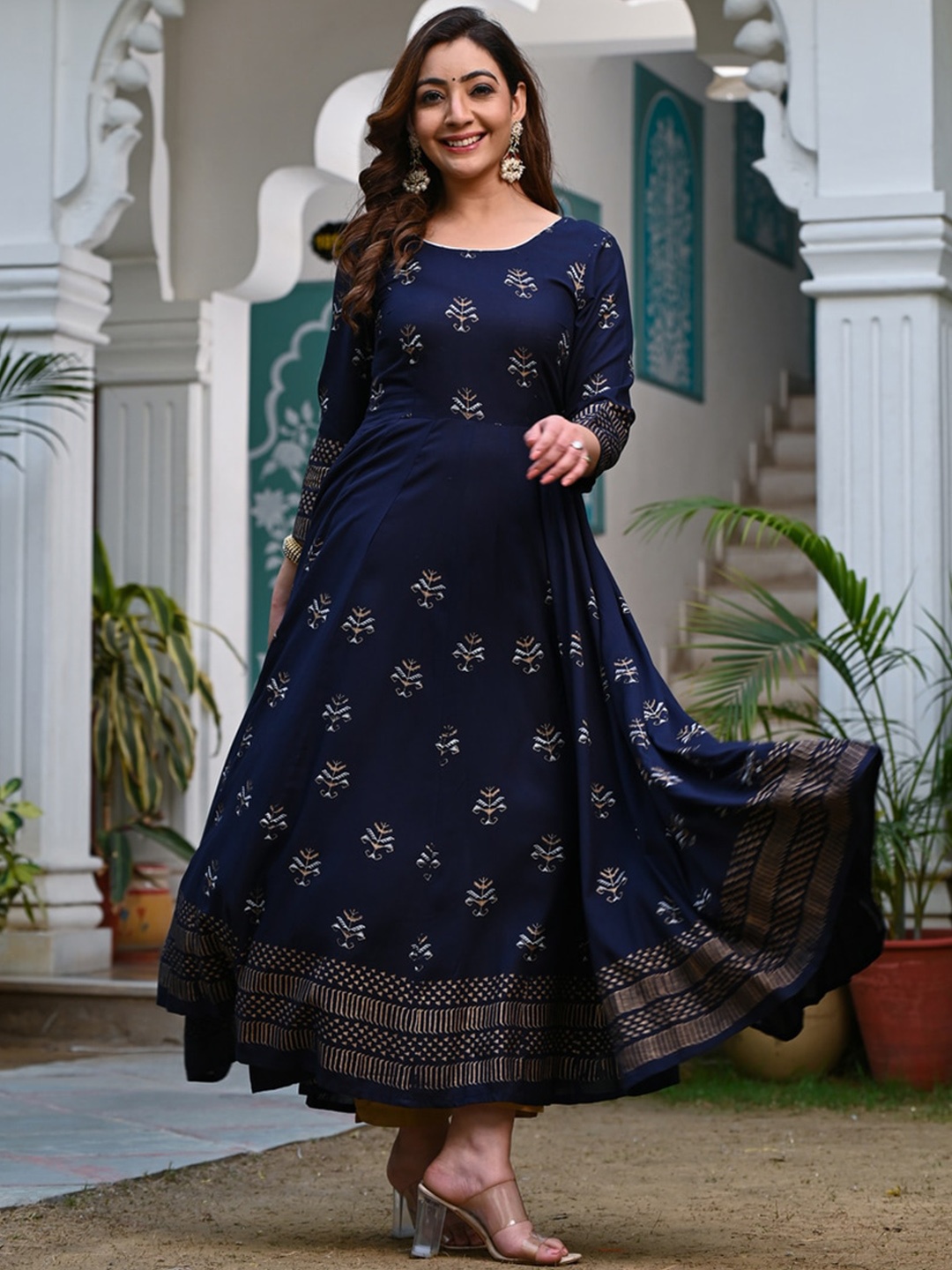 

Ayan Floral Printed Round Neck Three-Quarter Sleeves Anarkali Kurta, Blue